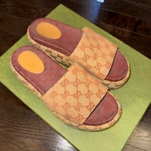 Gucci Tan and Burgundy Slide Sandals
